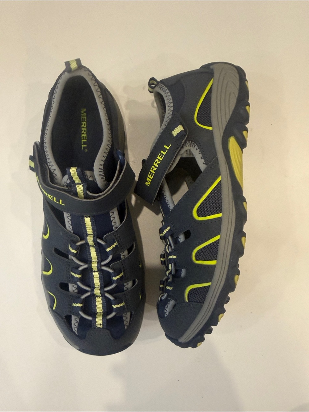 Merrell Men’s Navy and Lime Green Outdoor Sport Sandals